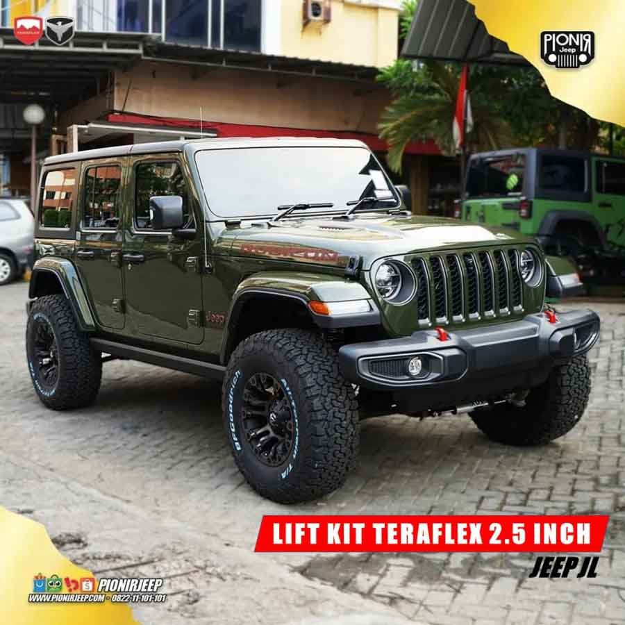 Jeep JL setelah dipasang lift kit TeraFlex 2.5 inch, ready stock di Pionir Auto Garage