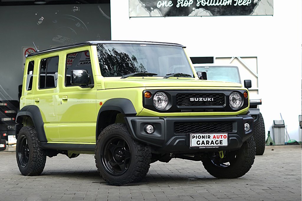 modifikasi jimny 5 pintu hijau stabilo