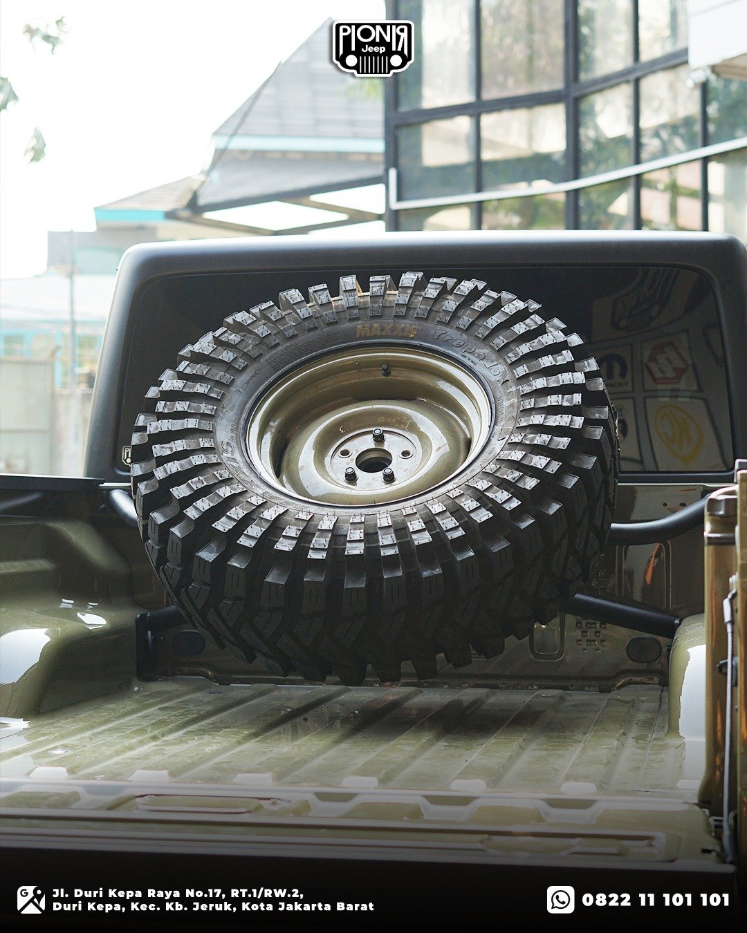 Rugged Ridge Tire Carrier Bak Belakang