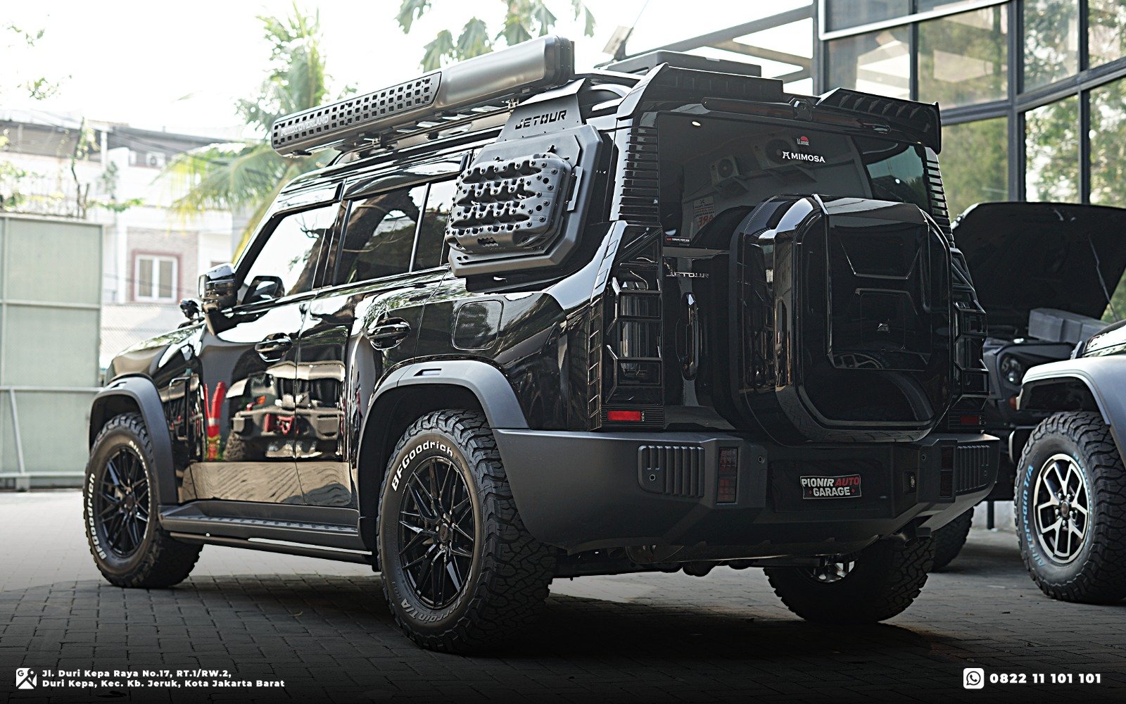Jetour T2 Side Storage Box dan Traction Board